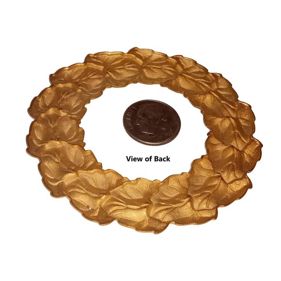 Vintage Large 68mm Leaf Pattern Wreath Shape Stamping - Picture 3 of 4